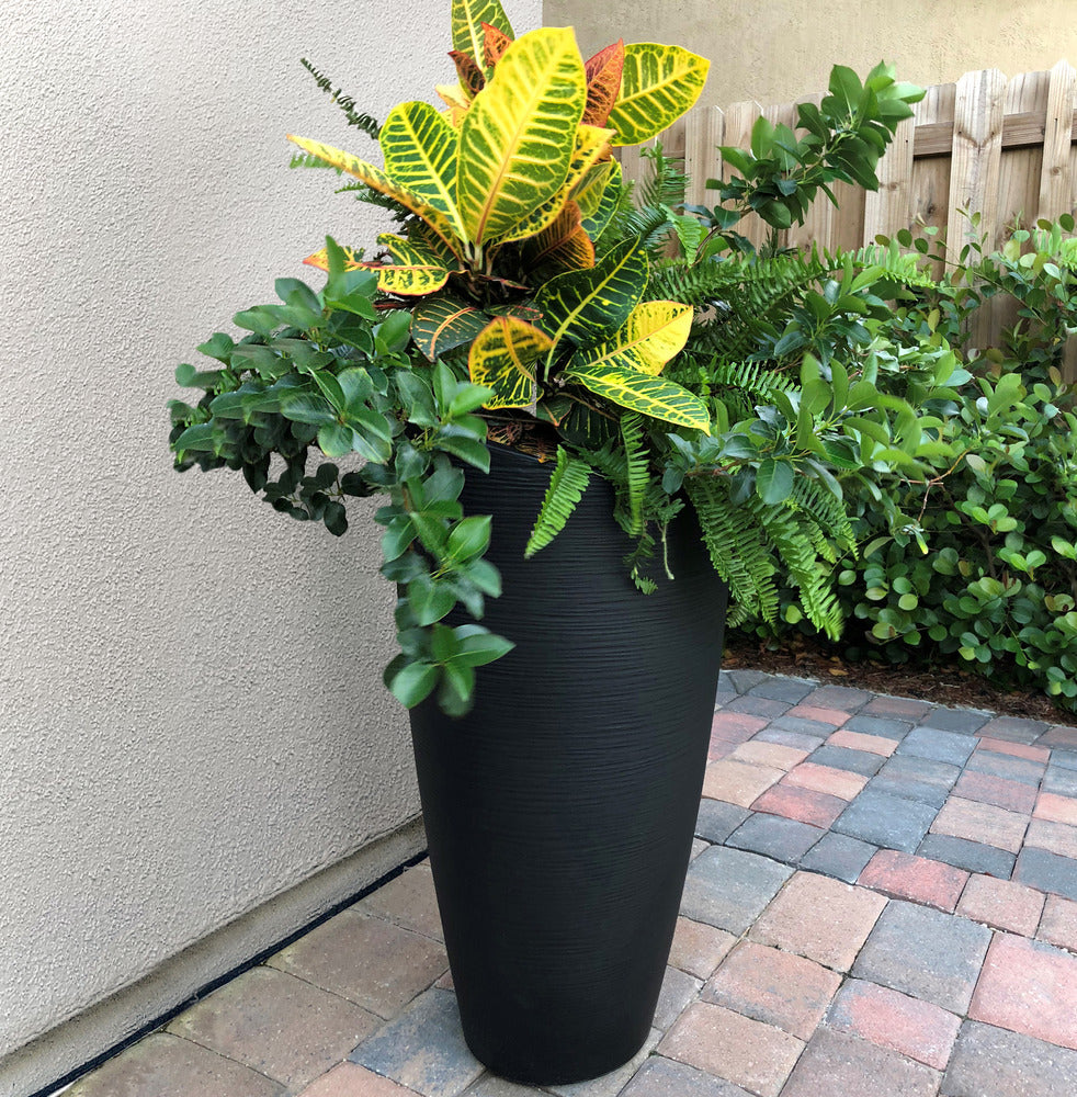Mayne Modesto 32in Tall Planter