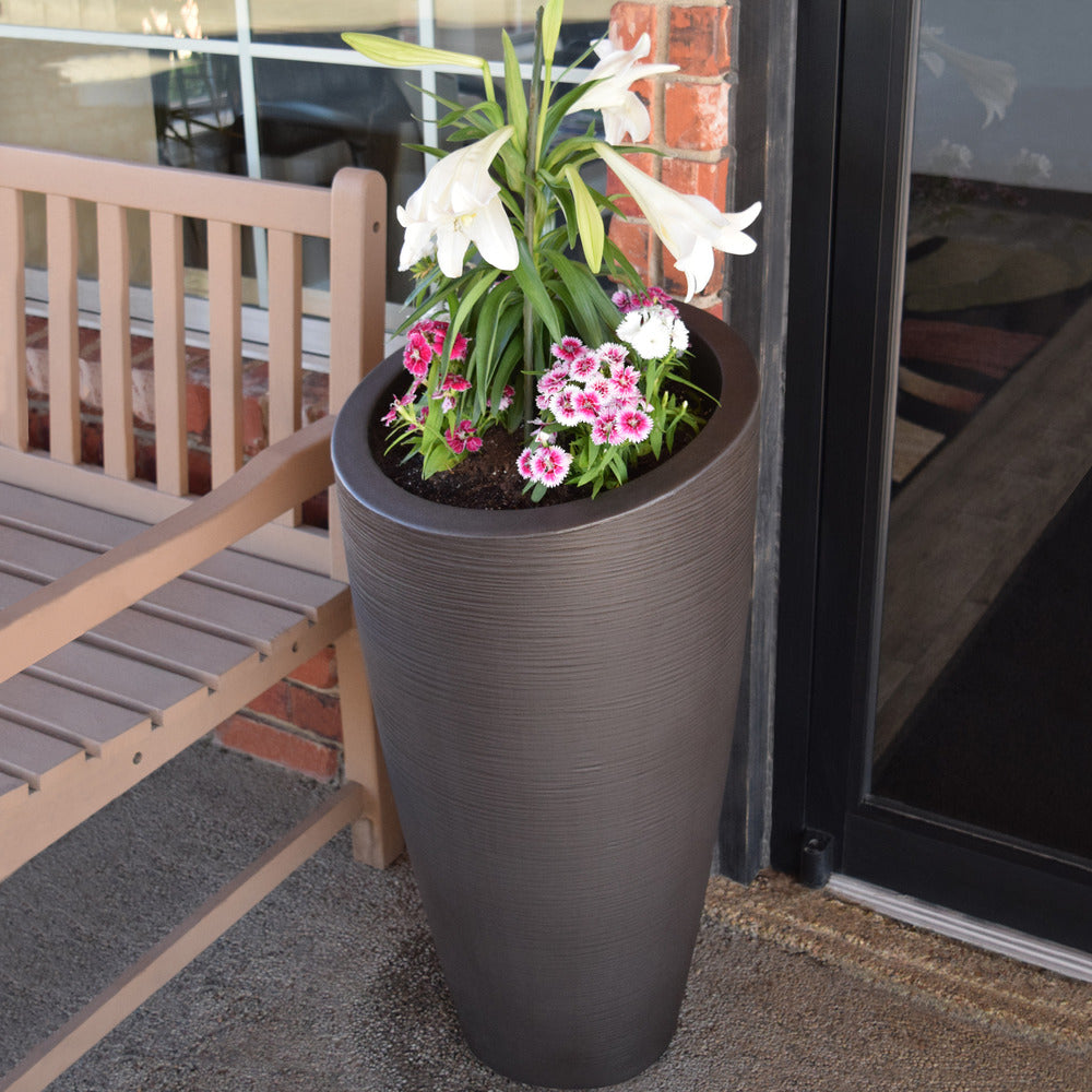 Mayne Modesto 32in Tall Planter